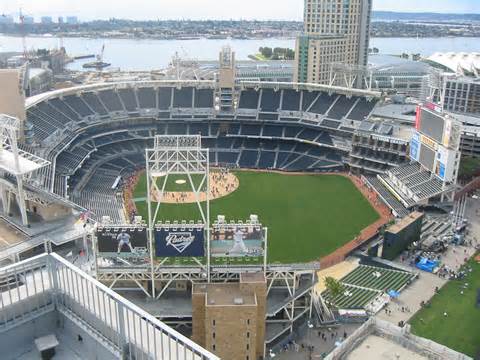 San Diego Padres play final game at Qualcomm Stadium in 2003 